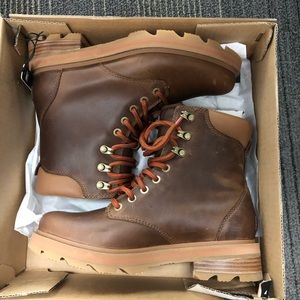 Sorel Women boots 8.5